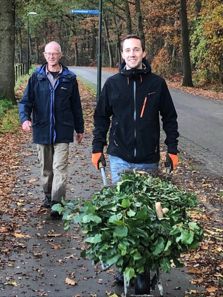 Pim de Boer legt voedselbos aan in Helvoirt - foto - Brabantse Milieufederatie
